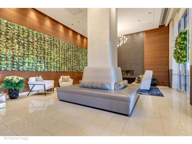 1201 S Prairie Avenue 3702, Chicago, IL 60605