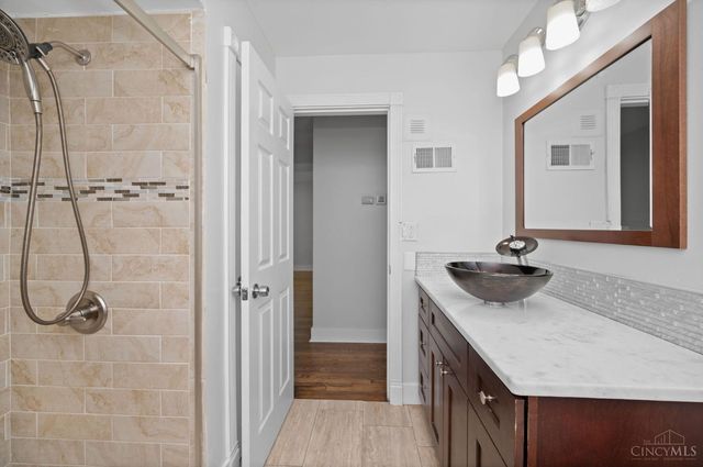 10105 Kenwood Road, Blue Ash, OH 45242