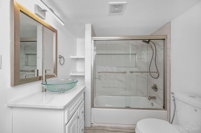 10105 Kenwood Road, Blue Ash, OH 45242