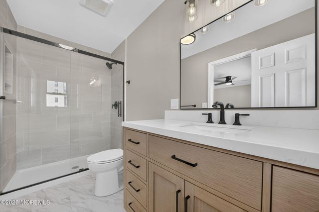 20 Pinckney Road A4, Red Bank, NJ 07701