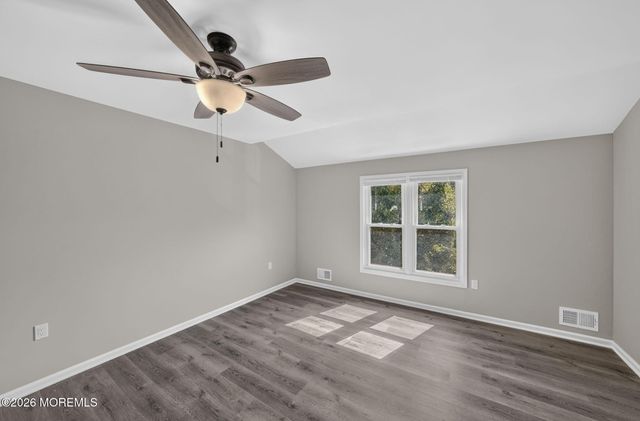 20 Pinckney Road A4, Red Bank, NJ 07701