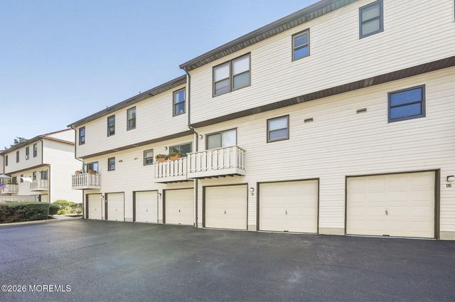 20 Pinckney Road A4, Red Bank, NJ 07701