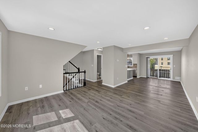 20 Pinckney Road A4, Red Bank, NJ 07701