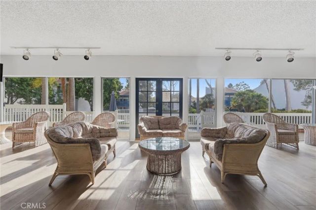 802 Camino Real 303, Redondo Beach, CA 90277
