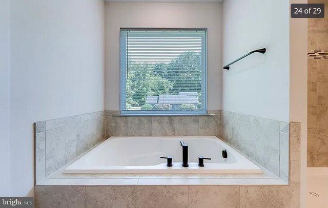 7 LIMOX LN, Fredericksburg, VA 22405