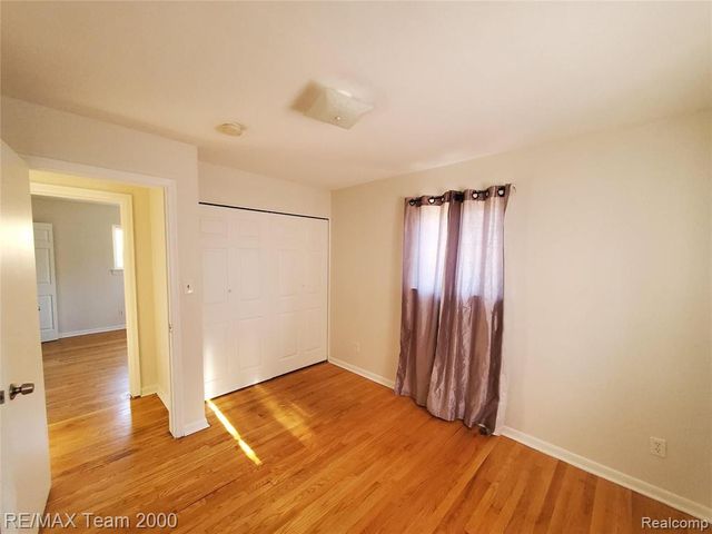 5637 Merrick Street, Dearborn Heights, MI 48125