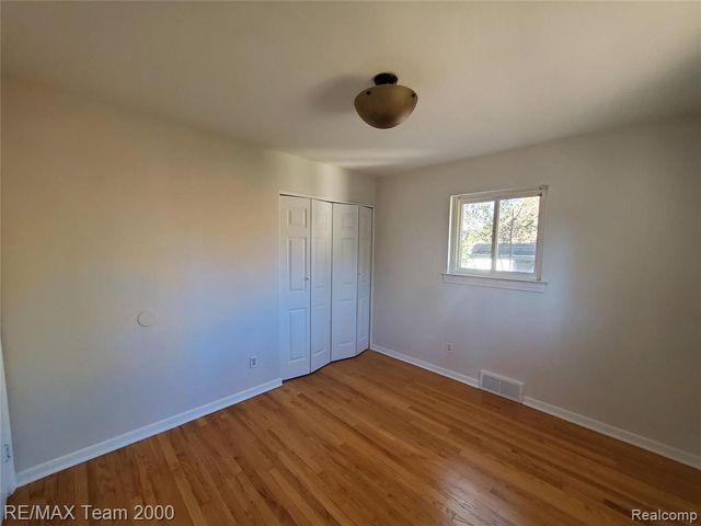 5637 Merrick Street, Dearborn Heights, MI 48125