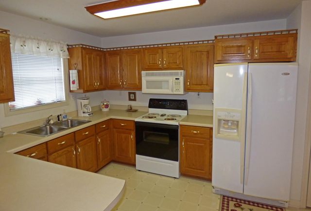 37 Los Indios Drive, Cherokee Village, AR 72529