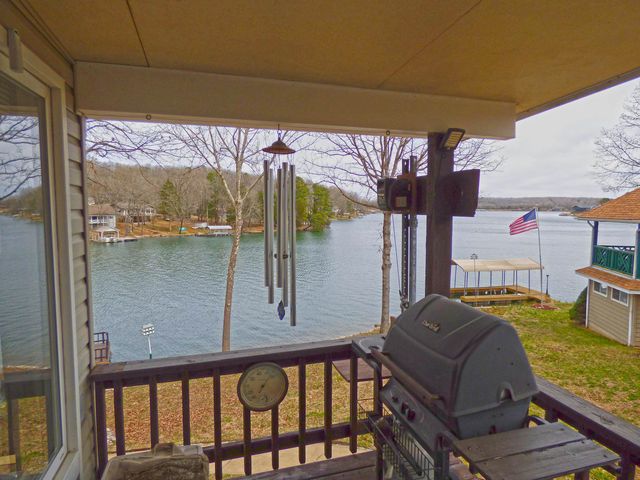 37 Los Indios Drive, Cherokee Village, AR 72529