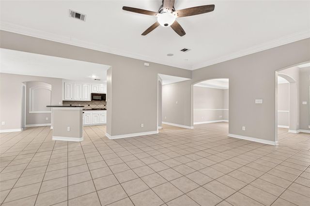 127 Monterrey Road W, Montgomery, TX 77356