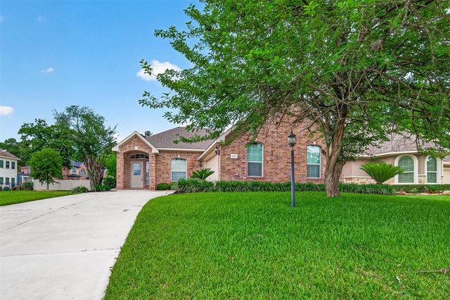 127 Monterrey Road W, Montgomery, TX 77356