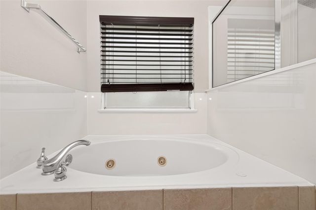 127 Monterrey Road W, Montgomery, TX 77356