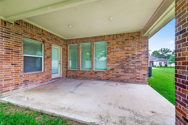 127 Monterrey Road W, Montgomery, TX 77356