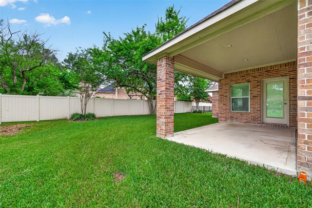 127 Monterrey Road W, Montgomery, TX 77356