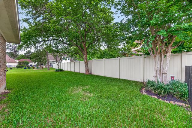 127 Monterrey Road W, Montgomery, TX 77356