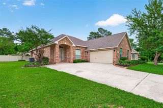 127 Monterrey Road W, Montgomery, TX 77356