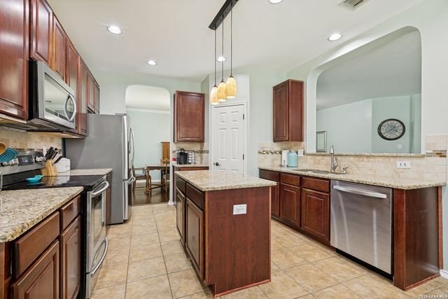10711 Palomino Bnd, San Antonio, TX 78254