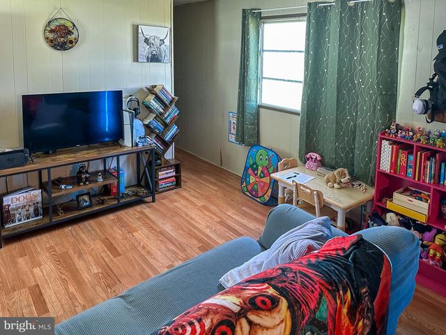 12 ONEILL AVE, Hanover, PA 17331