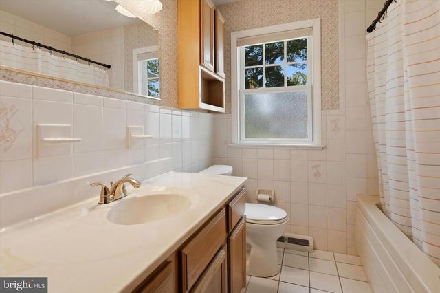 18 ROCKLAND RD, Ewing, NJ 08638
