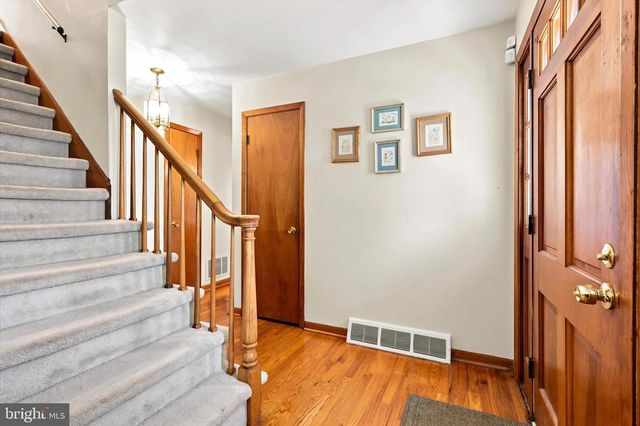 18 ROCKLAND RD, Ewing, NJ 08638