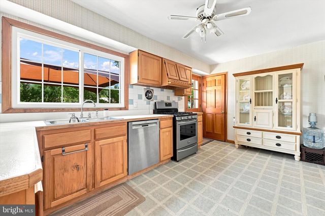 18 ROCKLAND RD, Ewing, NJ 08638