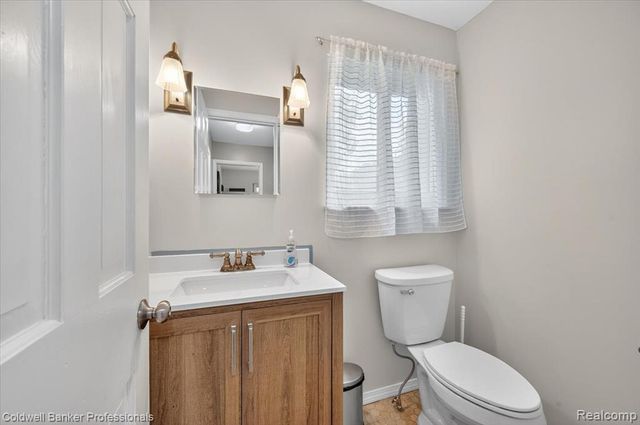 1545 Rulane Drive, Lapeer, MI 48446