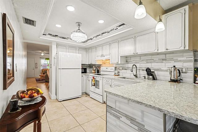 4742 AZALEA DRIVE 103, New Port Richey, FL 34652