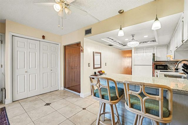 4742 AZALEA DRIVE 103, New Port Richey, FL 34652