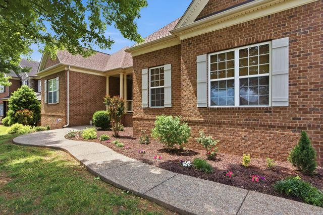 2083 Autumn Ridge Way, Spring Hill, TN 37174