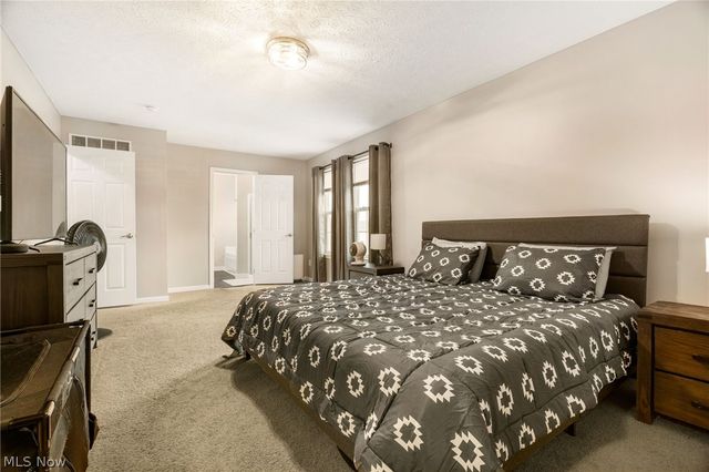 8111 Middlebranch Avenue NE, Middlebranch, OH 44652