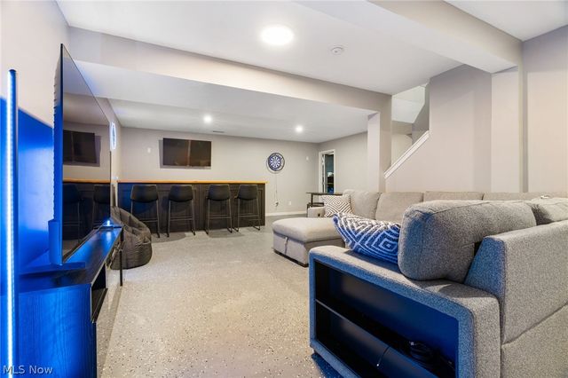 8111 Middlebranch Avenue NE, Middlebranch, OH 44652