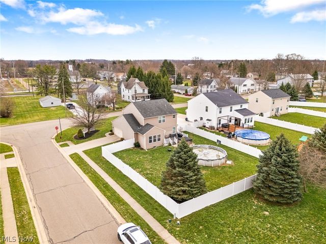 8111 Middlebranch Avenue NE, Middlebranch, OH 44652