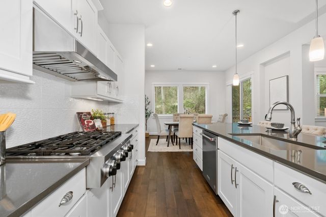 479 5th Avenue NE, Issaquah, WA 98029