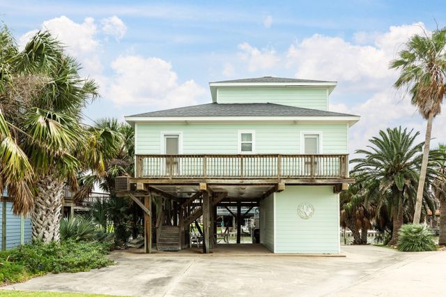 139 Driftwood Road, Freeport, TX 77541