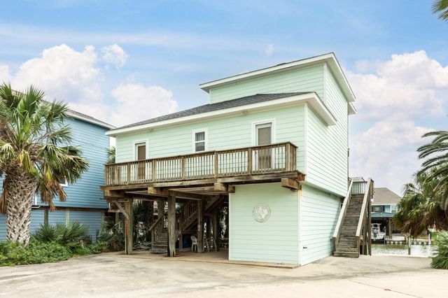 139 Driftwood Road, Freeport, TX 77541