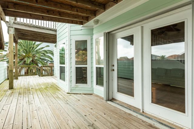 139 Driftwood Road, Freeport, TX 77541