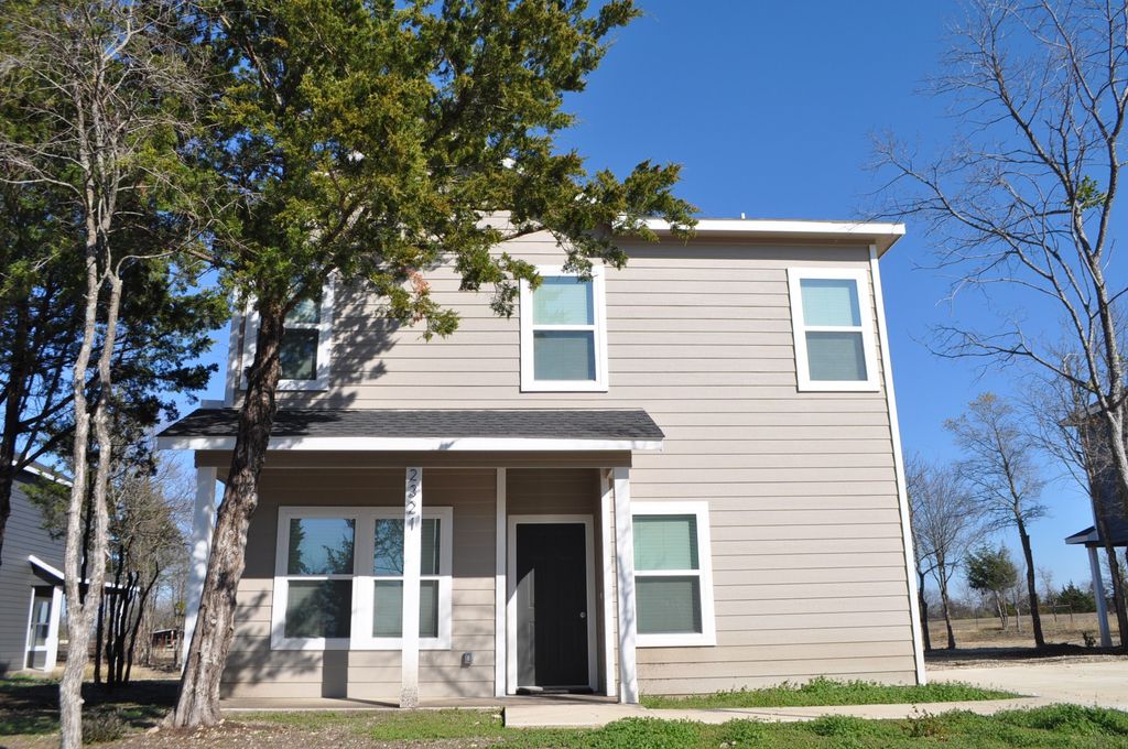 2321 Murphy Court, Red Oak, TX 75154