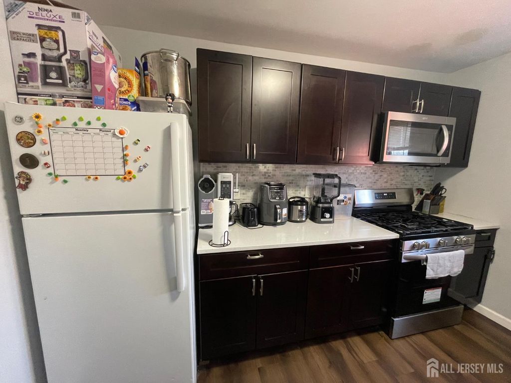 210 N Oaks N Boulevard, North Brunswick, NJ 08902