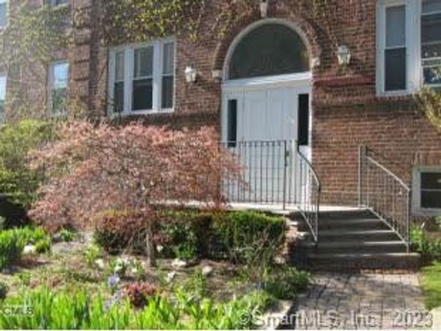70 Strawberry Hill Avenue APT 1-2D, Stamford, CT 06902