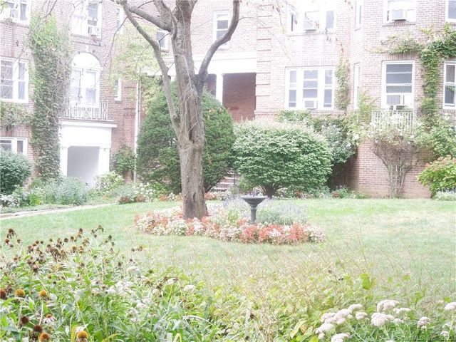 70 Strawberry Hill Avenue APT 1-2D, Stamford, CT 06902