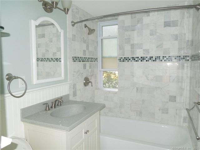 70 Strawberry Hill Avenue APT 1-2D, Stamford, CT 06902