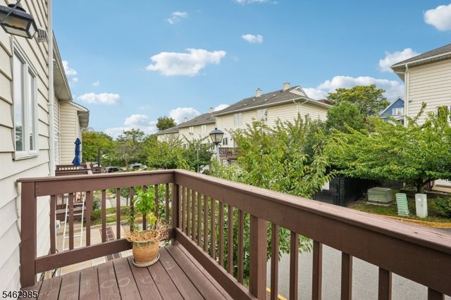 33 Aycrigg Ave, Passaic City, NJ 07055