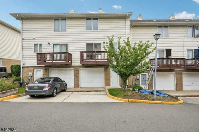 33 Aycrigg Ave, Passaic City, NJ 07055