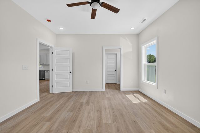 76 Simmons Cir, Fayetteville, TN 37334