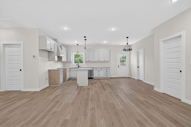 76 Simmons Cir, Fayetteville, TN 37334