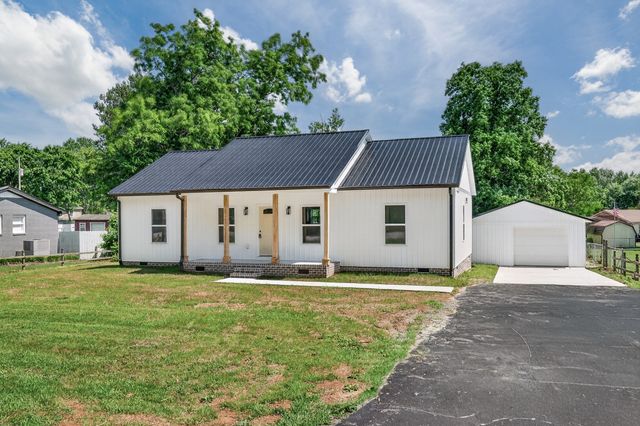 76 Simmons Cir, Fayetteville, TN 37334
