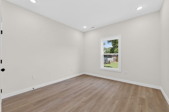 76 Simmons Cir, Fayetteville, TN 37334