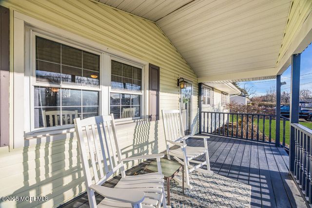 7 Maple Lane, Howell, NJ 07731