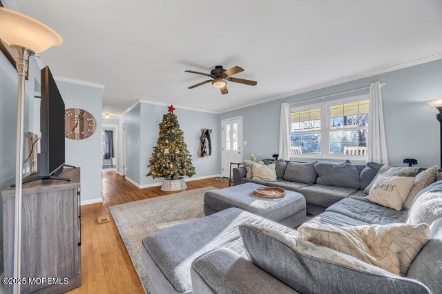 7 Maple Lane, Howell, NJ 07731