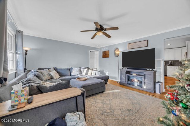 7 Maple Lane, Howell, NJ 07731